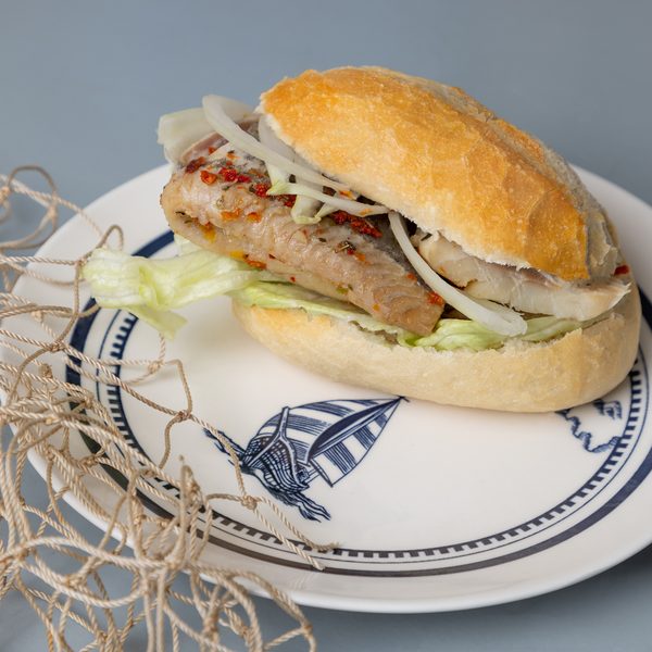 Knoblauchmatjes Fischbrötchen